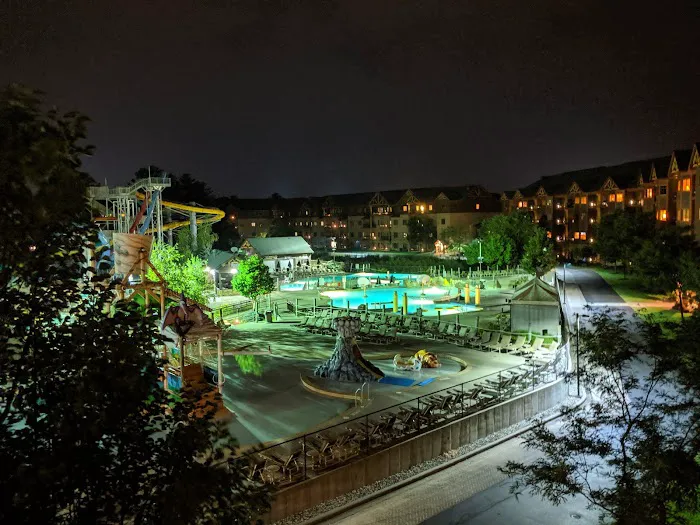 Glacier Canyon Lodge 4