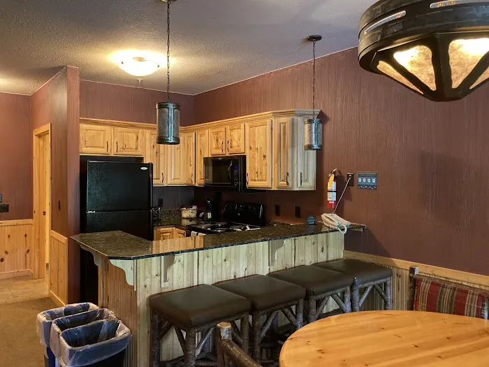Glacier Canyon Lodge 4