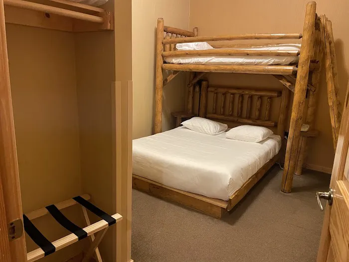 Glacier Canyon Lodge 4