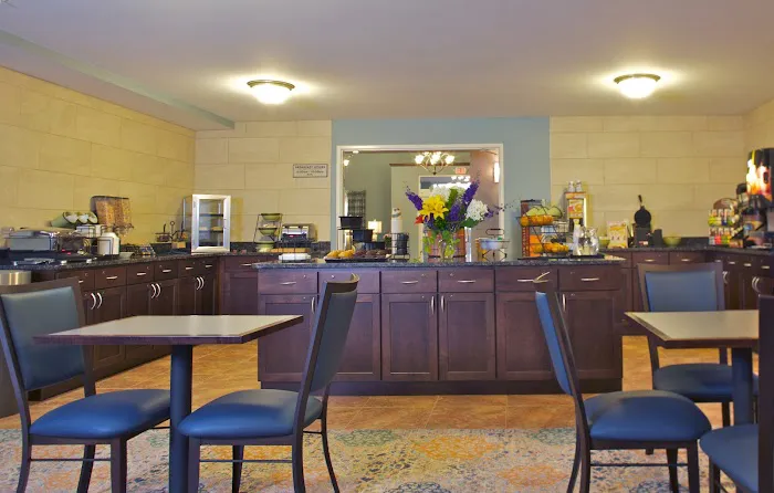 GrandStay Hotel & Suites Mount Horeb-Madison 4