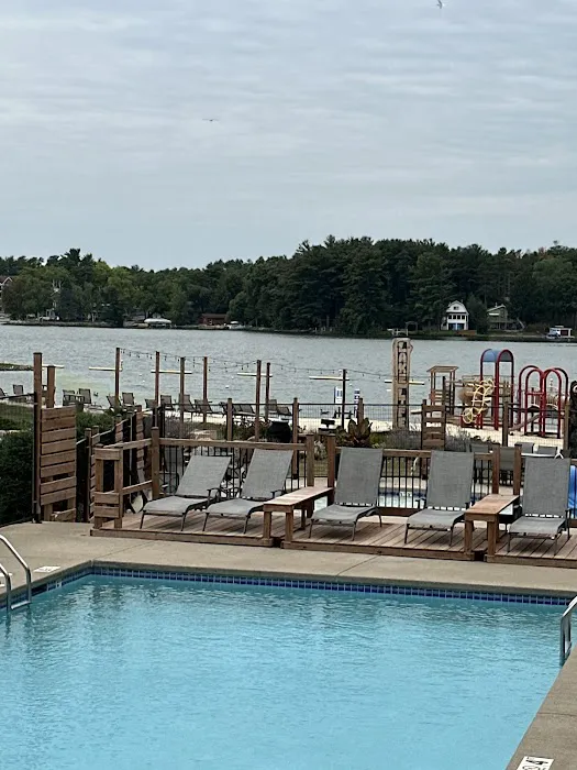 Aloha Beach Resort & Suites 4