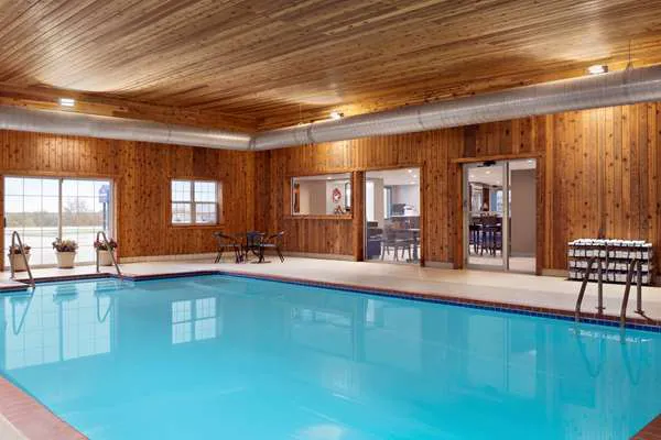 AmericInn by Wyndham Dodgeville 4