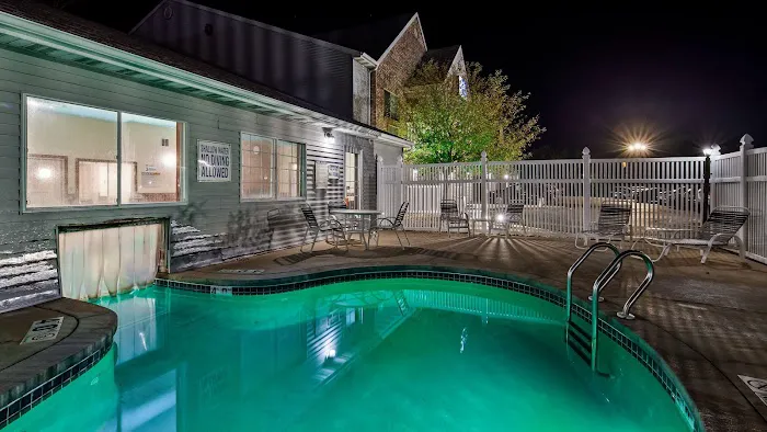 Best Western Dodgeville Inn & Suites 4