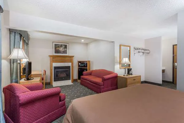 Super 8 by Wyndham Monroe WI 4