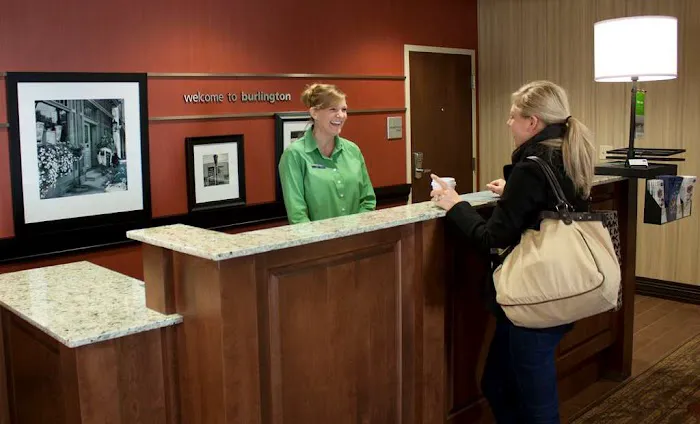 Hampton Inn Burlington 4
