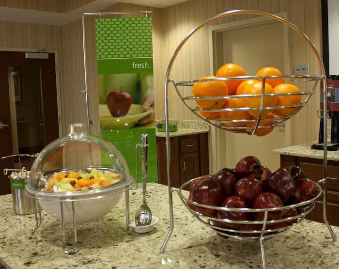 Hampton Inn Burlington 4