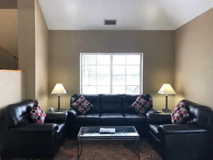 Baymont by Wyndham Mukwonago 4