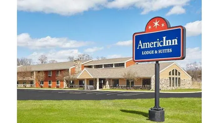 AmericInn by Wyndham Burlington 4
