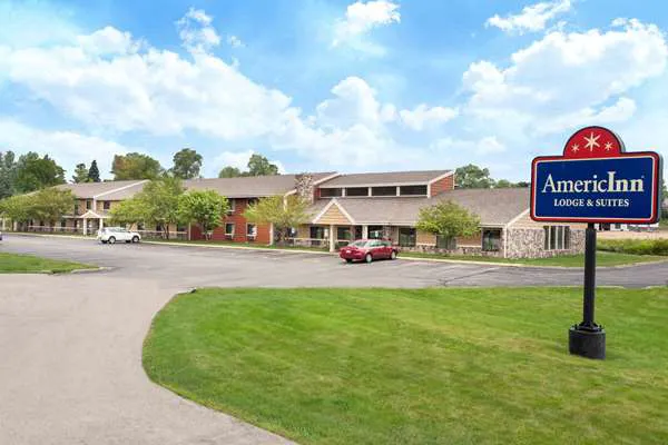 AmericInn by Wyndham Burlington 4
