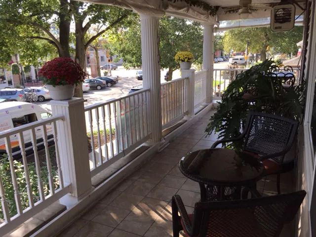 Ole Bistro Inn 4