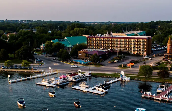 Harbor Shores on Lake Geneva 4