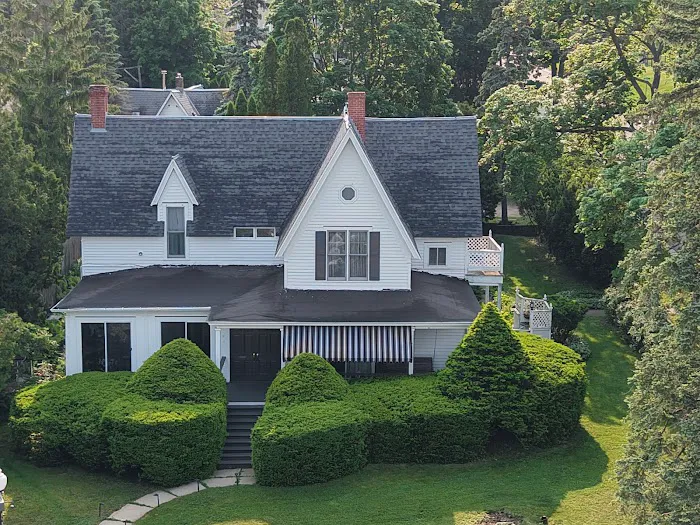 Eleven Gables Inn and Cottage on Lake Geneva 4