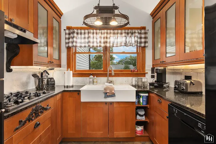 Moore Manor- Vacation Rental 4