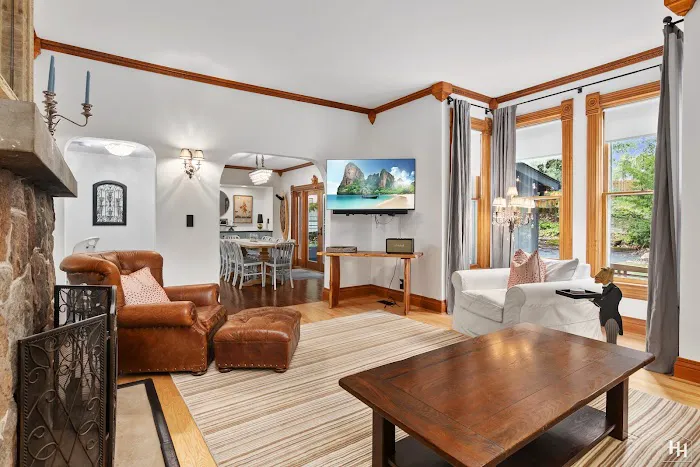 Moore Manor- Vacation Rental 4