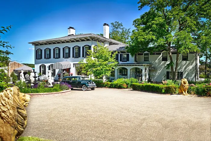 Maxwell Mansion Hotel 4