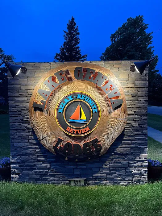 Lake Geneva Lodge 4