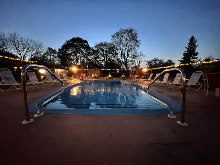 Lake Geneva Lodge 4