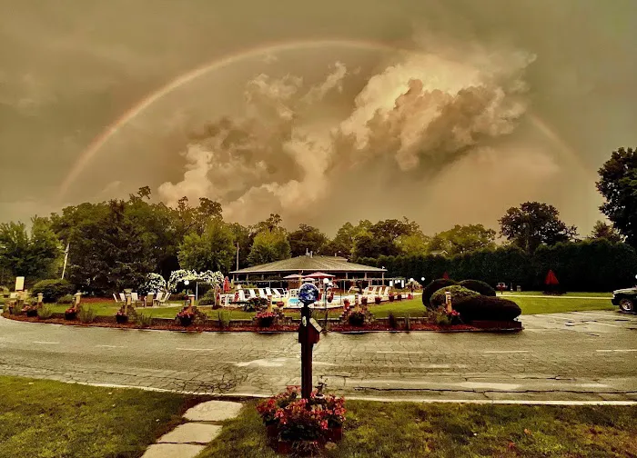Lake Geneva Lodge 4