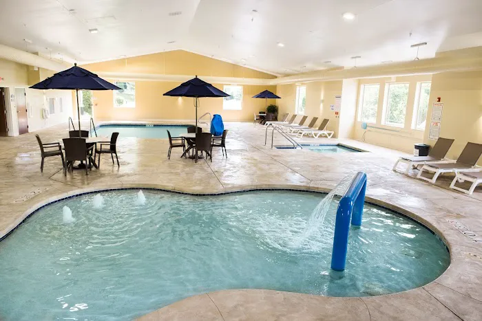 Comfort Suites Lake Geneva East 4