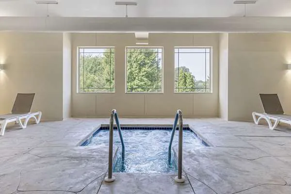 Comfort Suites Lake Geneva East 4