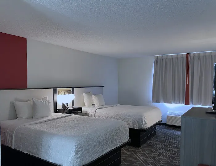 Ramada by Wyndham Waupaca 4
