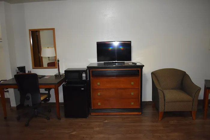 Econo Lodge Waupaca 4