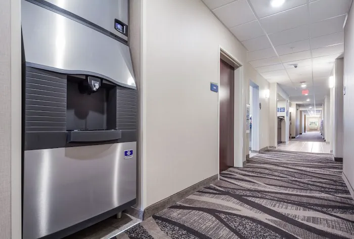 Cobblestone Inn & Suites - Fremont 4