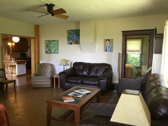 Artha bed and breakfast 4