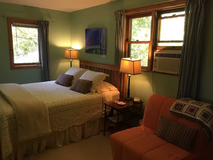 Artha bed and breakfast 4