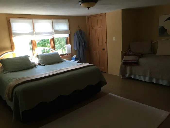 Artha bed and breakfast 4