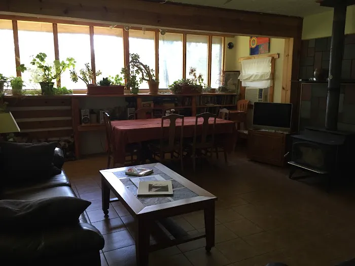 Artha bed and breakfast 4