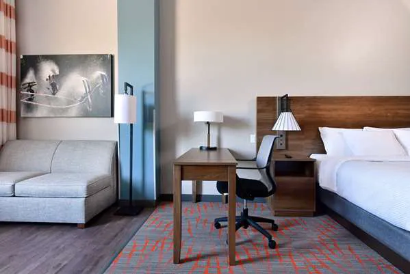 La Quinta Inn & Ste by Wyndham Wisconsin Dells- Lake Delton 4