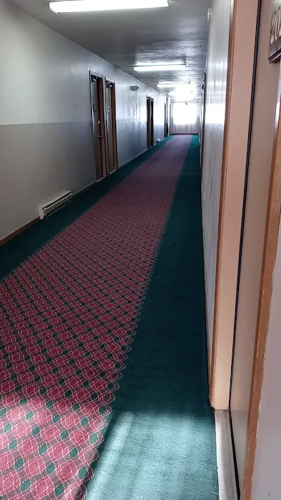The Travelers Inn 4