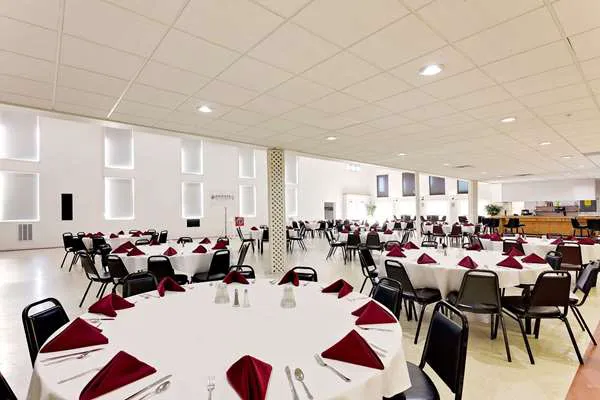 Ramada by Wyndham Richland Center 4