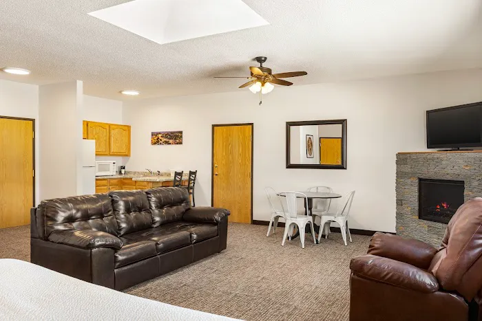 Ramada by Wyndham Richland Center 4