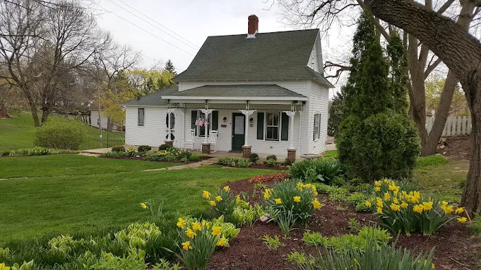 Cottage on Chestnut 5
