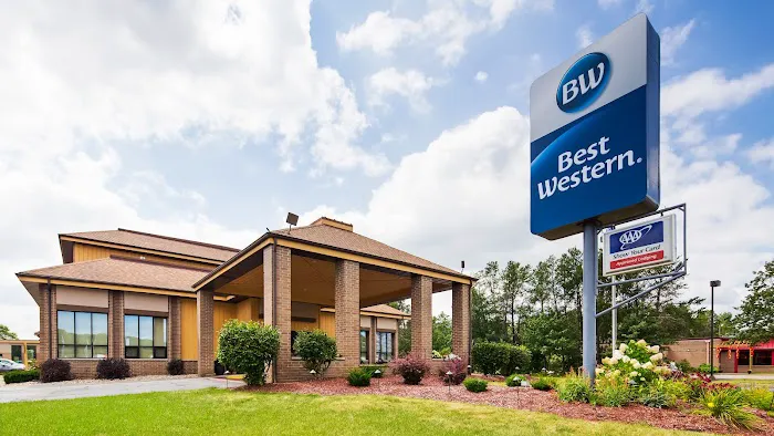 Best Western Ambassador Inn & Suites 4