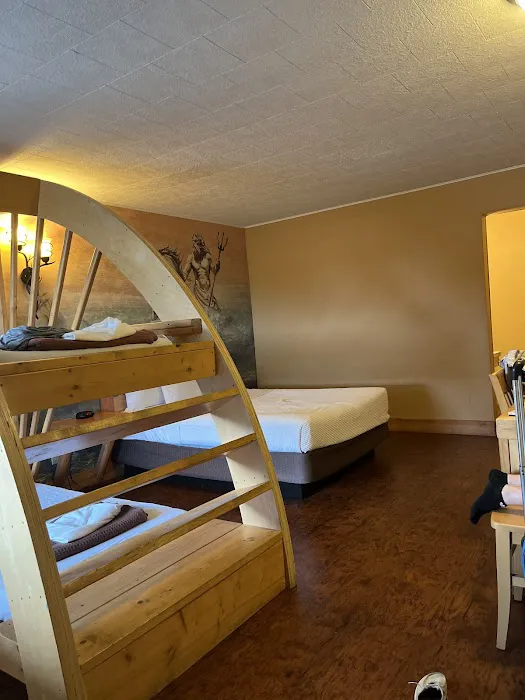 Hotel 4