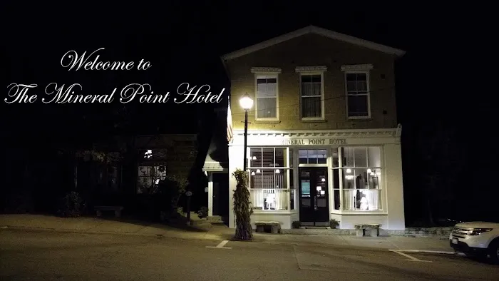 Mineral Point Hotel & Suites 5