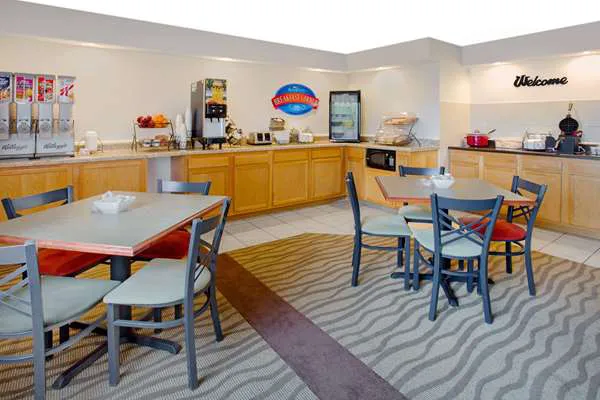 Baymont by Wyndham Freeport 4