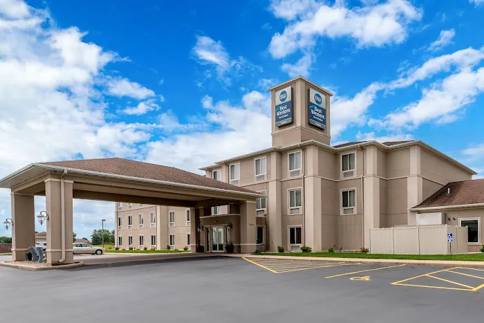 Best Western Legacy Inn & Suites Beloit-South Beloit 4
