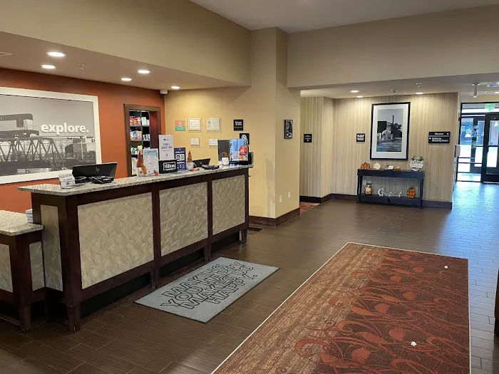 Hampton Inn Beloit 4