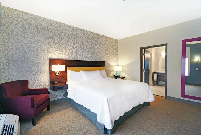 Home2 Suites by Hilton Beloit 4