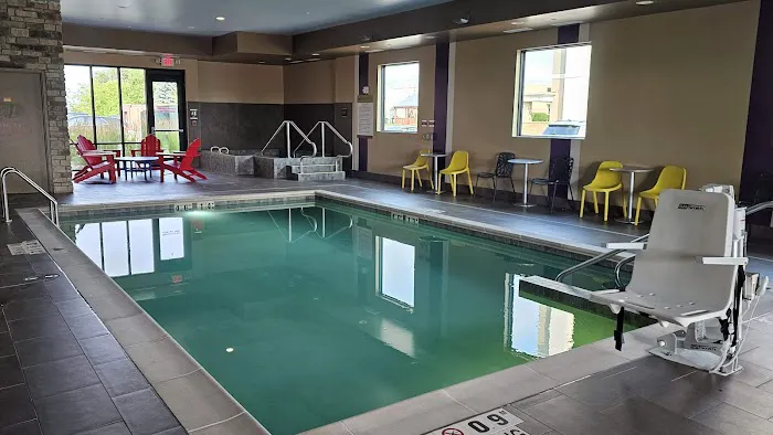 Home2 Suites by Hilton Beloit 4