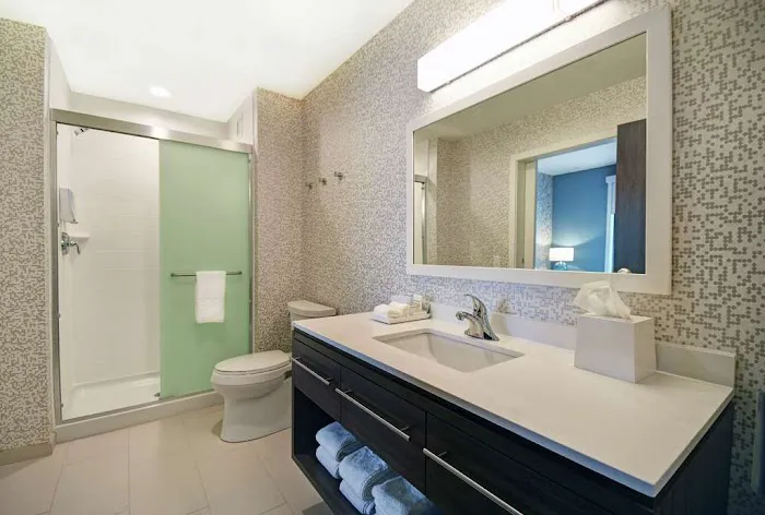 Home2 Suites by Hilton Beloit 4