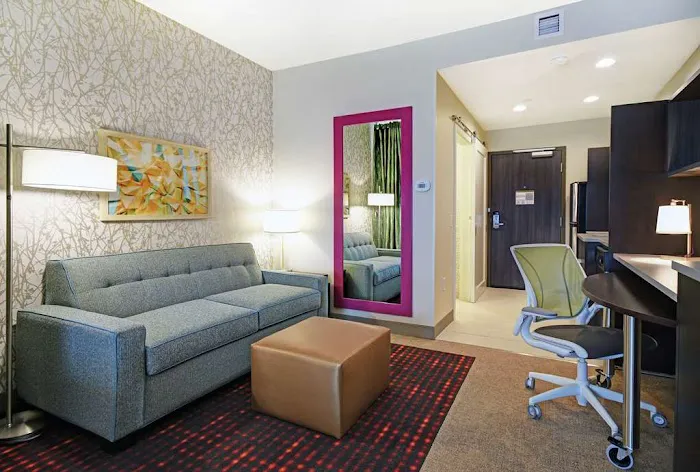 Home2 Suites by Hilton Beloit 4