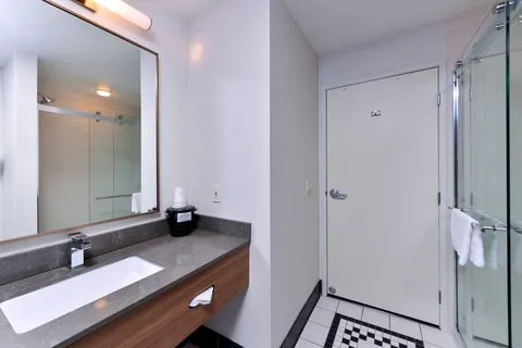 Fairfield Inn & Suites Beloit 4