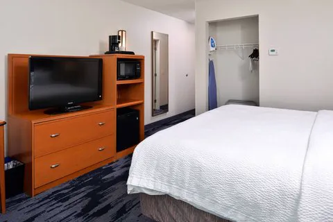 Fairfield Inn & Suites Beloit 4