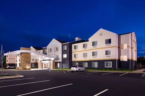 Fairfield Inn & Suites Beloit 4
