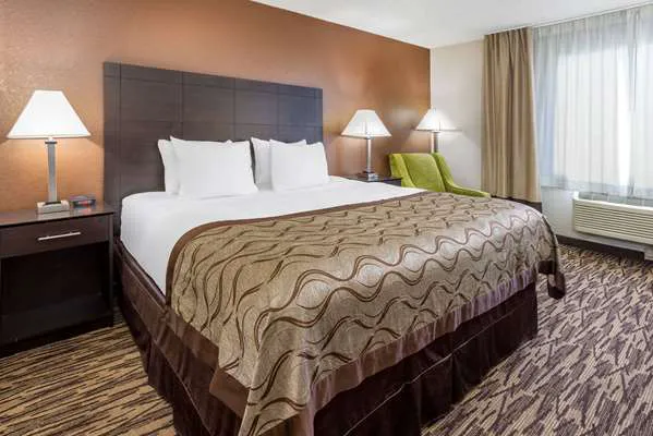 Baymont by Wyndham Beloit 4